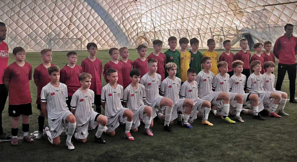 Kacper Rosiński i Kuba Czesuch na konsultacji kadry MZPN